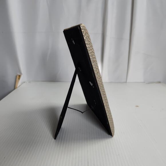 Nicole Miller Home 4x6 Silver Metal Picture Frame Textured Modern Glam Tabletop - Picture 5 of 11